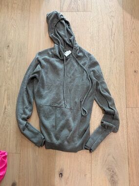 Soft Grayish Green Hooded Pullover Sweatshirt